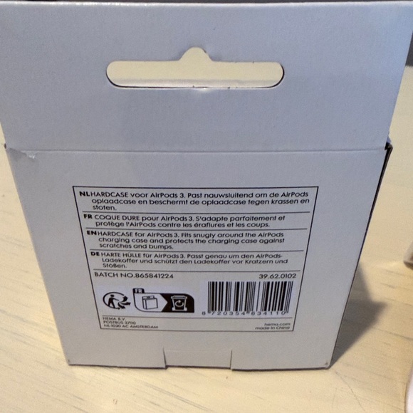 NIB HEMA Miffy AirPods Case for AirPods 3 - Picture 4 of 8